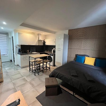 Studio Confortable Avec Balcon Villeneuve-sur-Lot Buitenkant foto